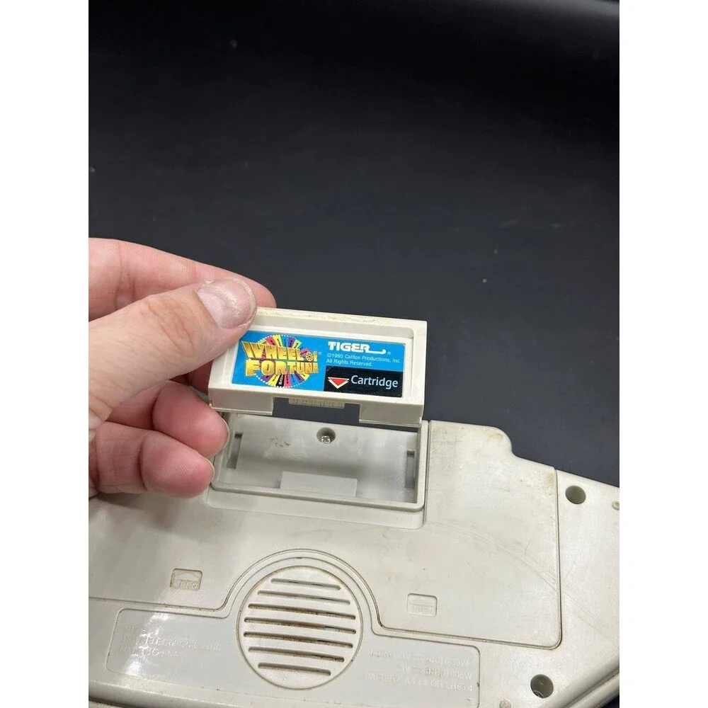 Wheel of Fortune Handheld Game 1995 Tiger Electronics